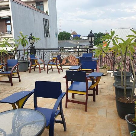 Albergue The Backpacker Semarang Exterior foto