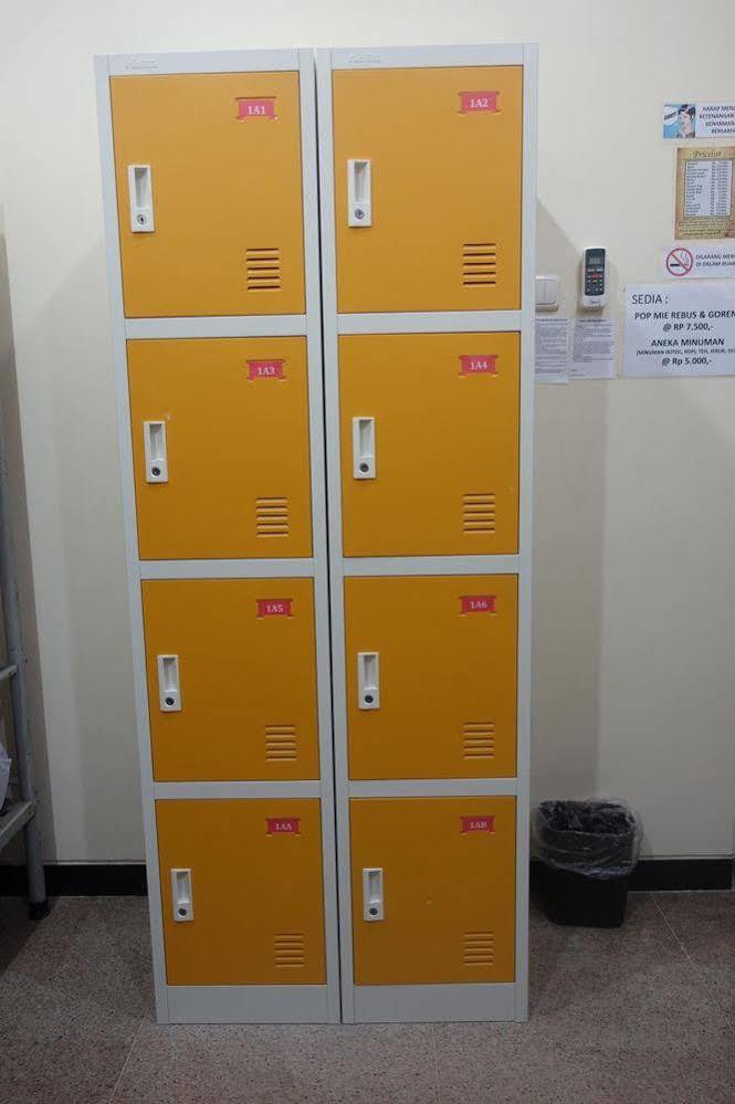 Albergue The Backpacker Semarang Exterior foto