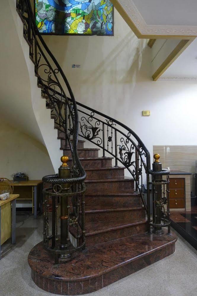Albergue The Backpacker Semarang Exterior foto